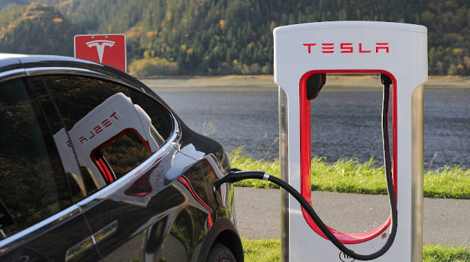 Punjač za Tesla električne automobile